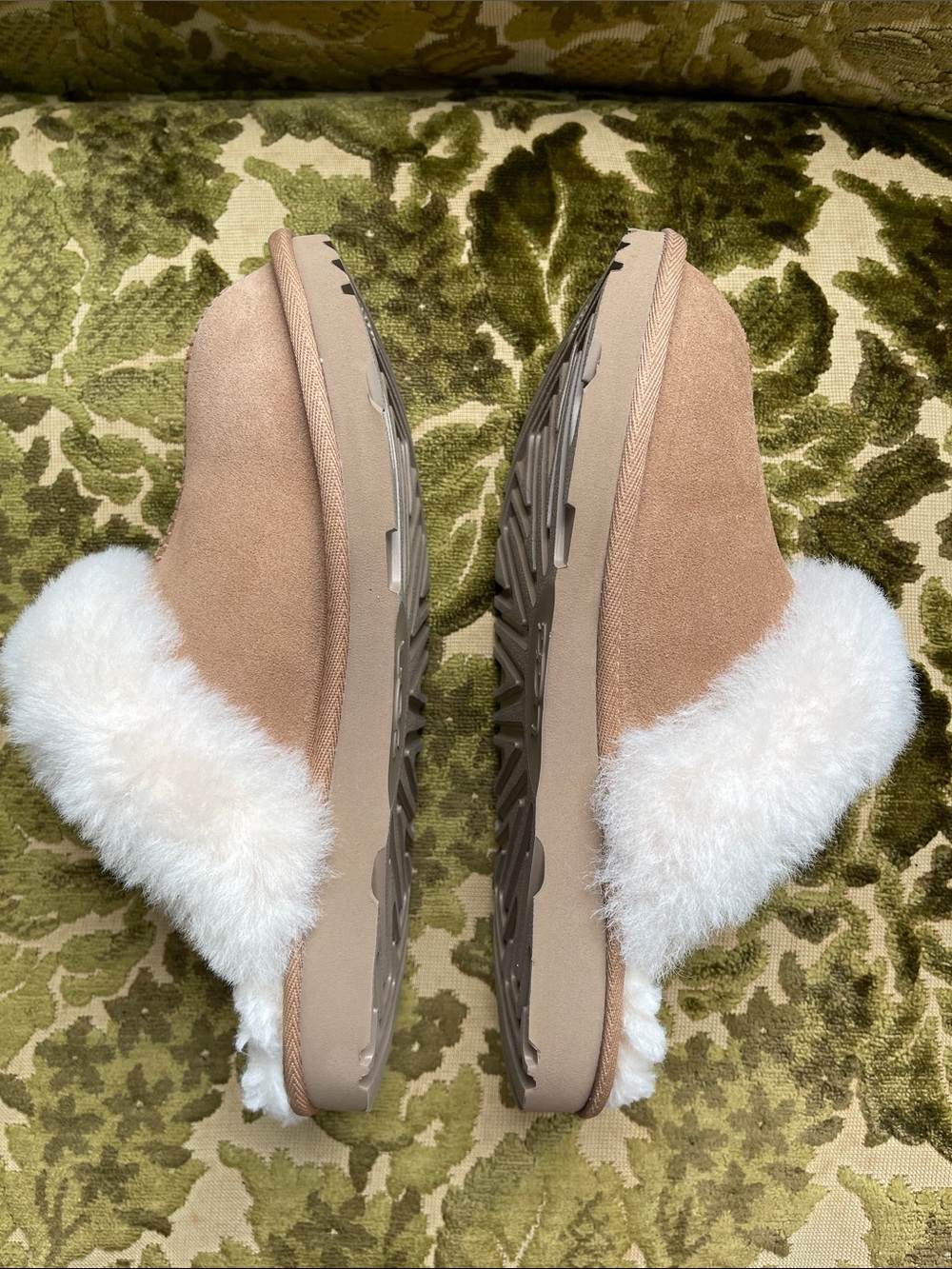 ‼️SOLD‼️UGG Cozy Suede Chestnut Slippers - Picture 6 of 15